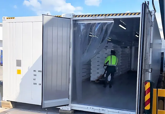 Kølecontainer lejet af Titan Containers